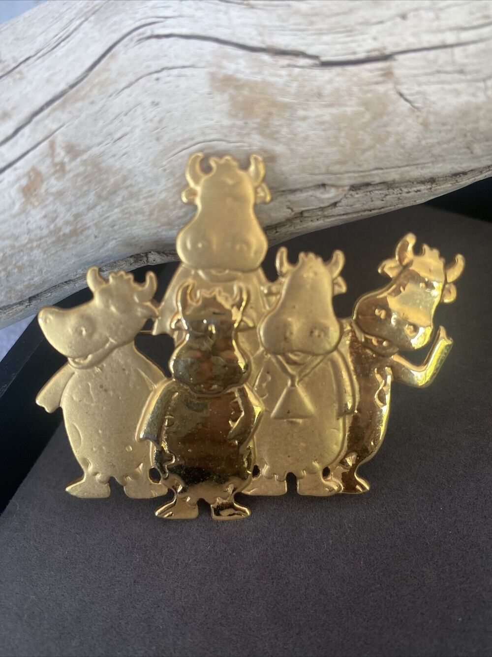 Vintage JJ Jonette 1980s Happy Cows Bulls Brooch Pin Copper/Gold Tone 2.23"